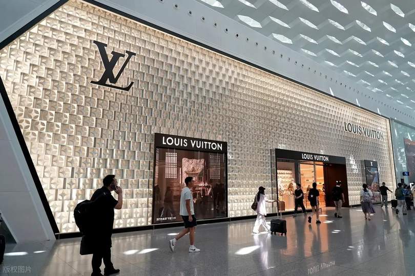 路易威登在华销售趋势透视：品牌溢价承压、知识产权争议与高端消费市场周期性演变