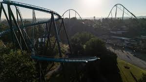 The Evolution and Strategic Realignment of Carowinds: A Comprehensive Dossier on Regional Tourism, Corporate Mergers, and Theme Park Governance